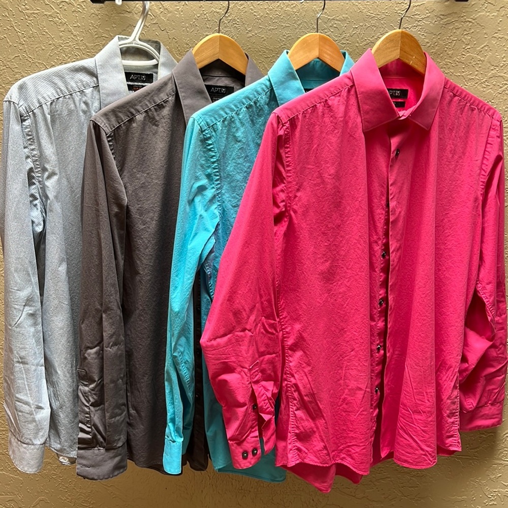 Mens Apt. 9 dress shirts. Slim fit stretch in sizes 16 (34/35) and 15.5 (34/35)